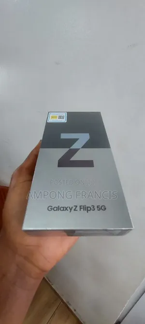 New Samsung Galaxy Z Flip3 5G 256 GB Black