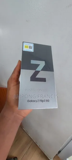 New Samsung Galaxy Z Flip3 5G 256 GB Black