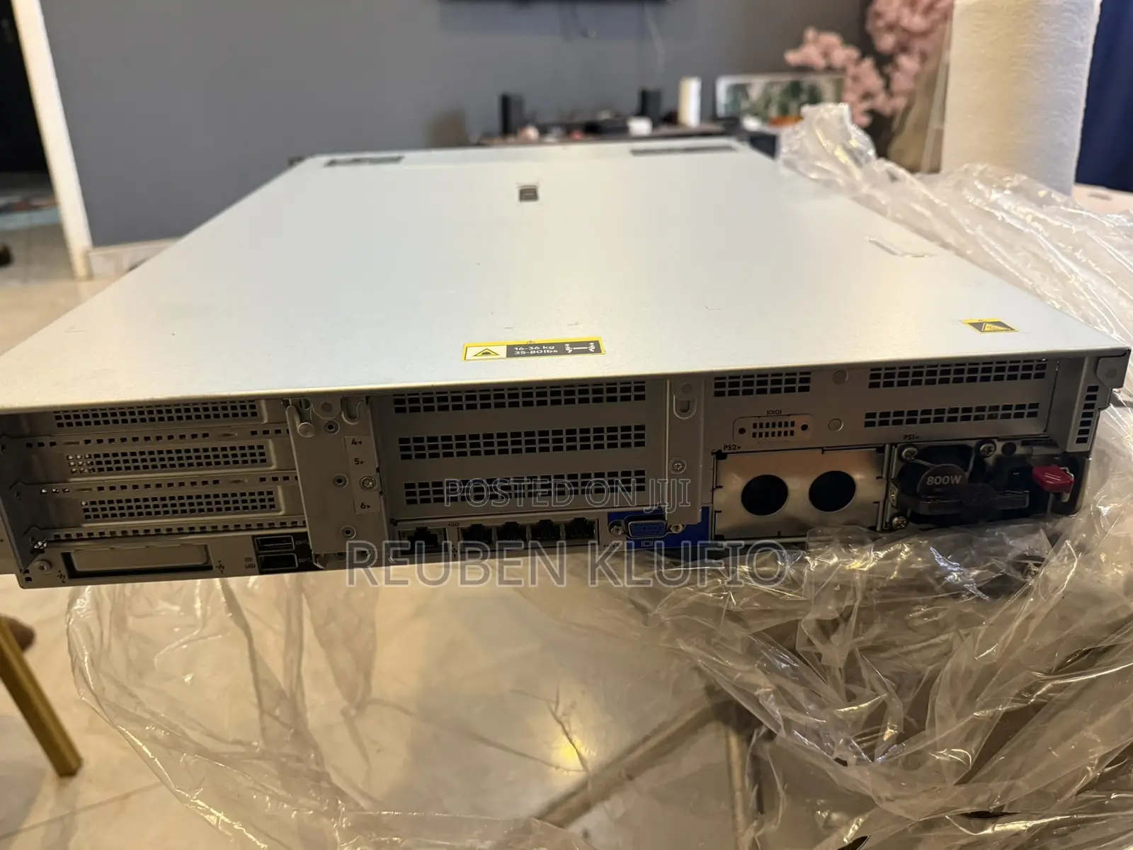 New Server HP ProLiant DL 380 G10 4210R 32GB Intel Xeon HDD+SSD 1T