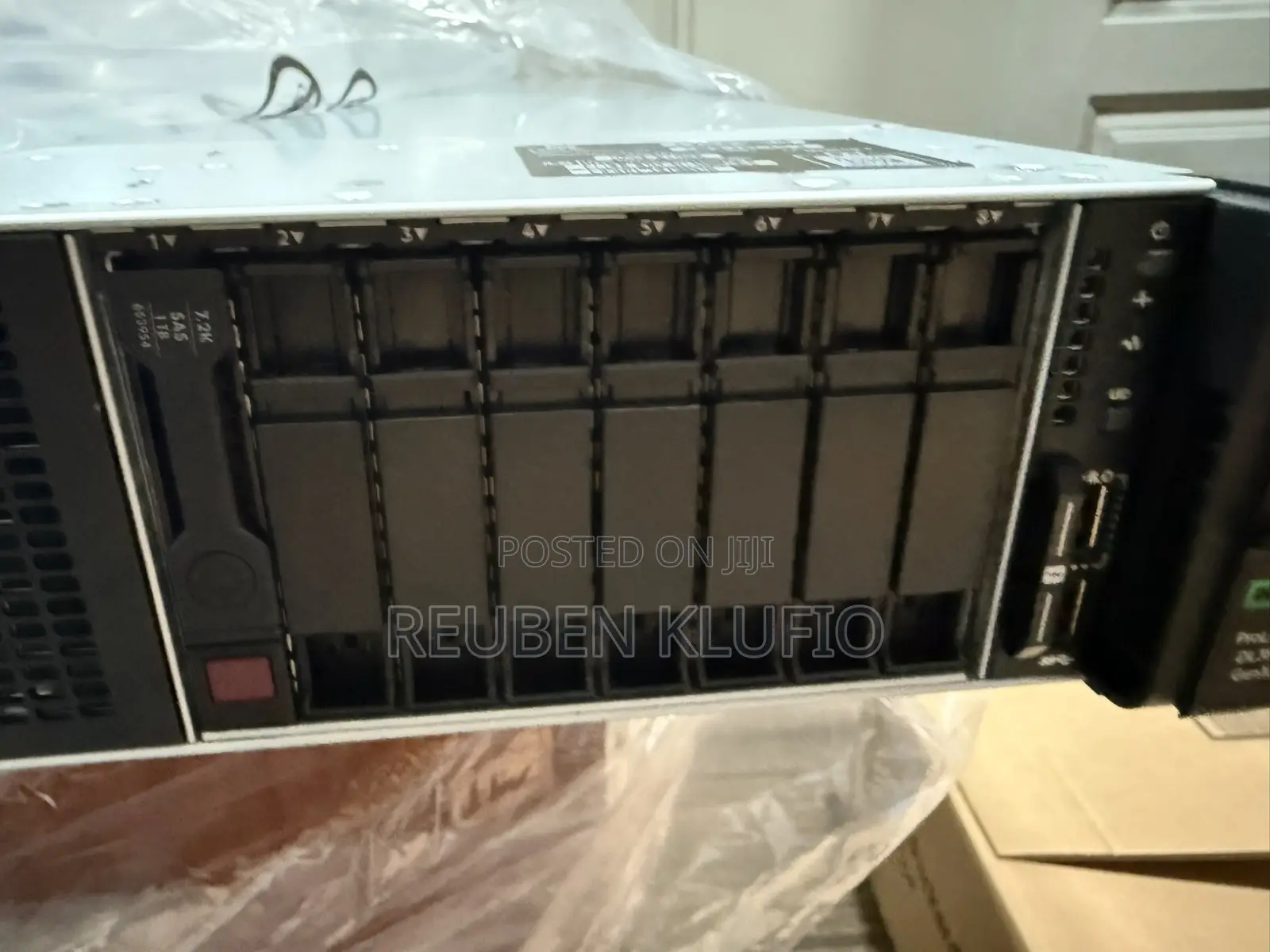 New Server HP ProLiant DL 380 G10 4210R 32GB Intel Xeon HDD+SSD 1T