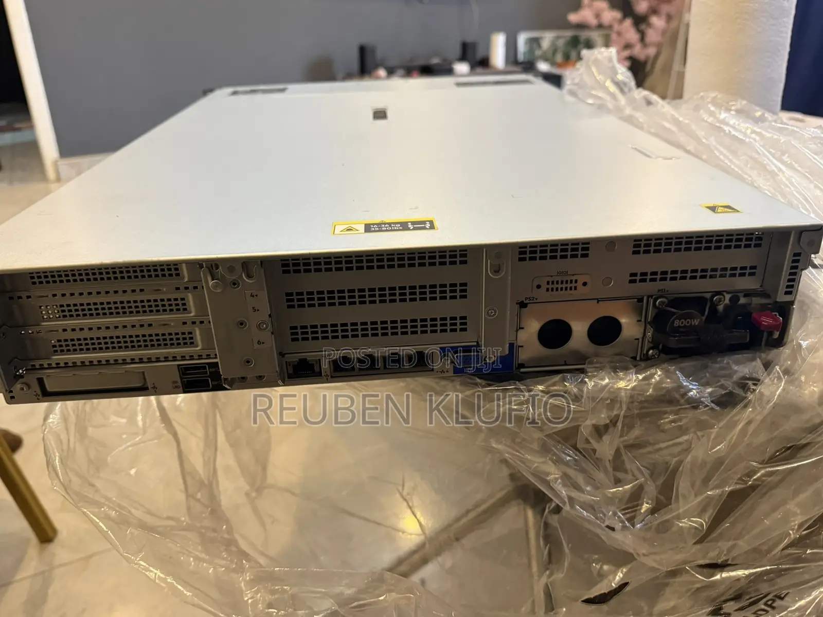 New Server HP ProLiant DL 380 G10 4210R 32GB Intel Xeon HDD+SSD 1T