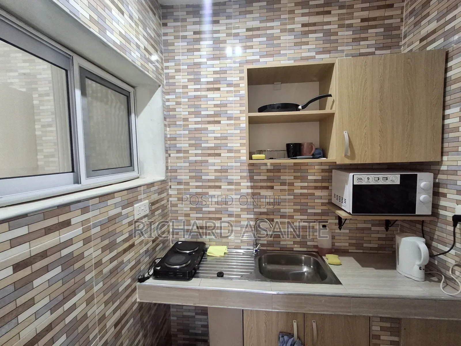 Nice 1 Bedroom Self Contain Airbnb/Short Stay at Kwabenya