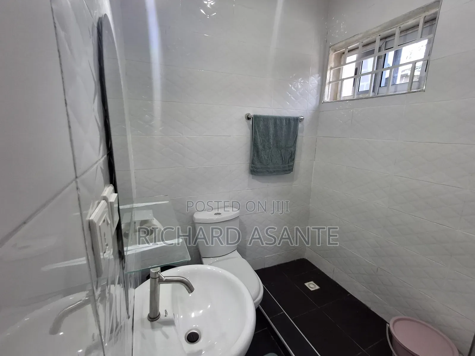 Nice 1 Bedroom Self Contain Airbnb/Short Stay at Kwabenya
