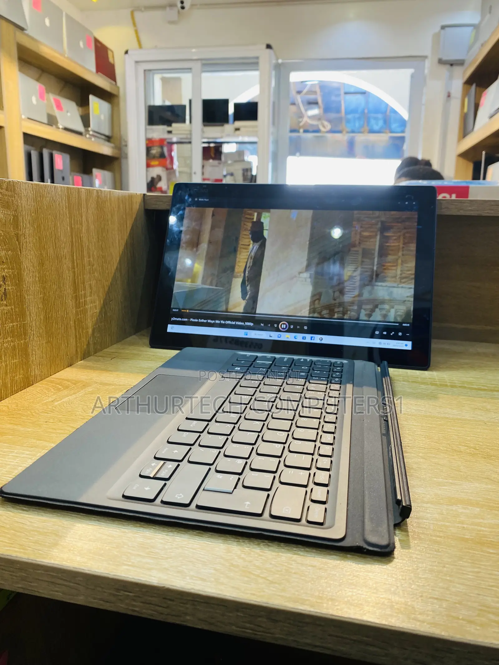Laptop Lenovo 4GB Intel Core i3 SSD 256GB