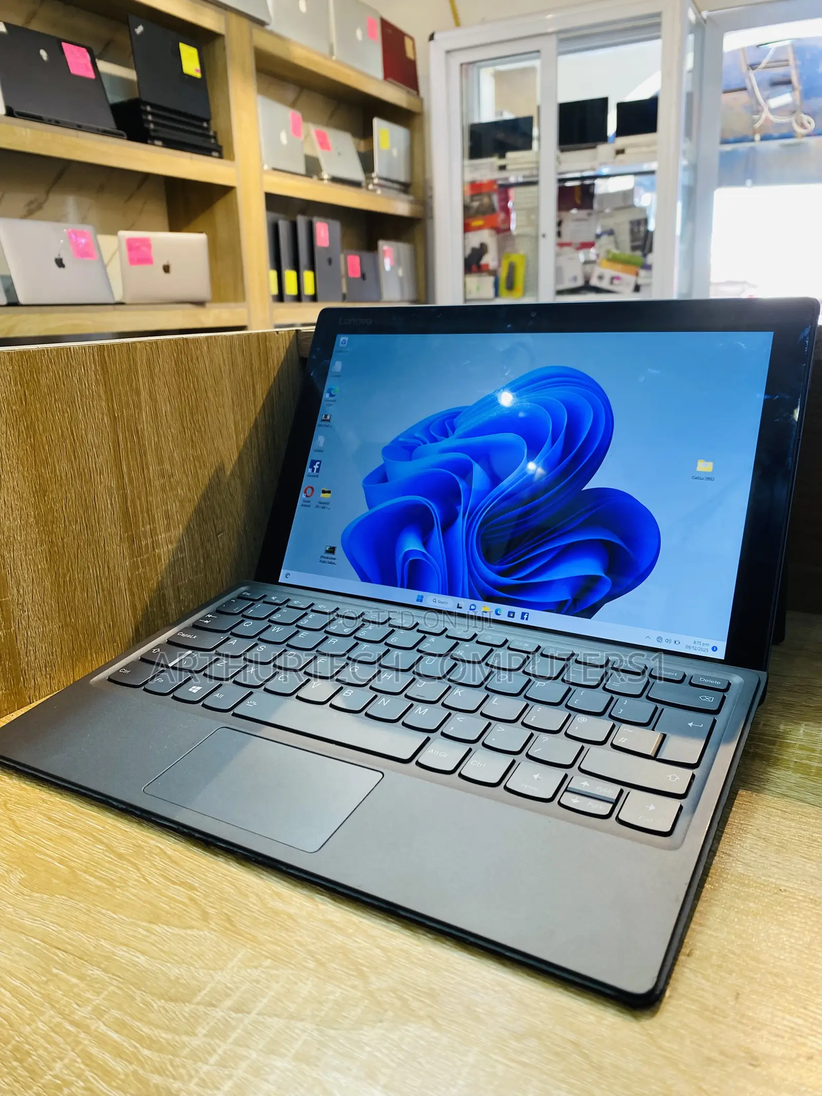 Laptop Lenovo 4GB Intel Core i3 SSD 256GB