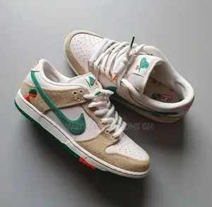 Nike Low Dunk