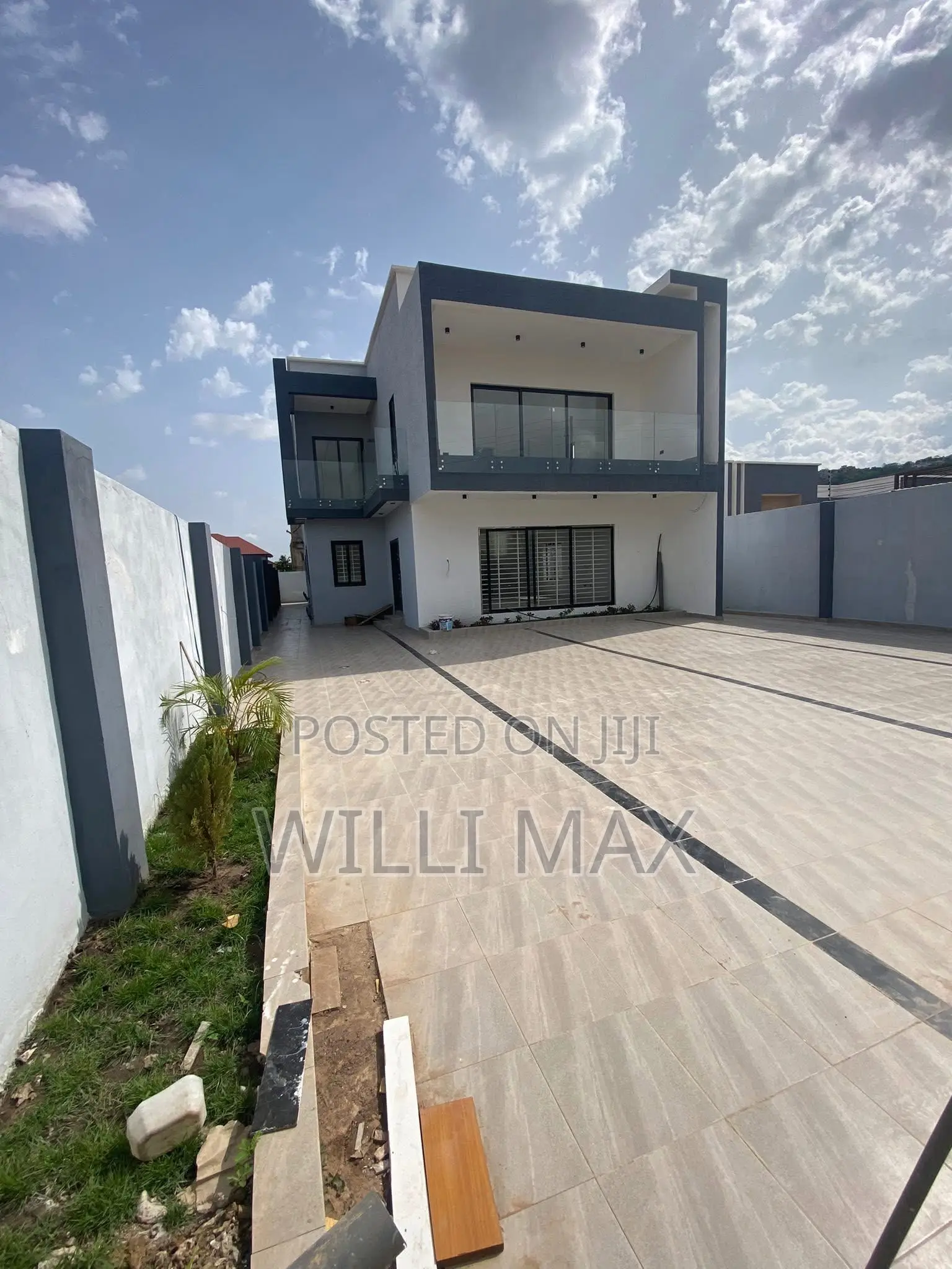 4bdrm Duplex in Ayimensah, Oyarifa Mall Area for sale