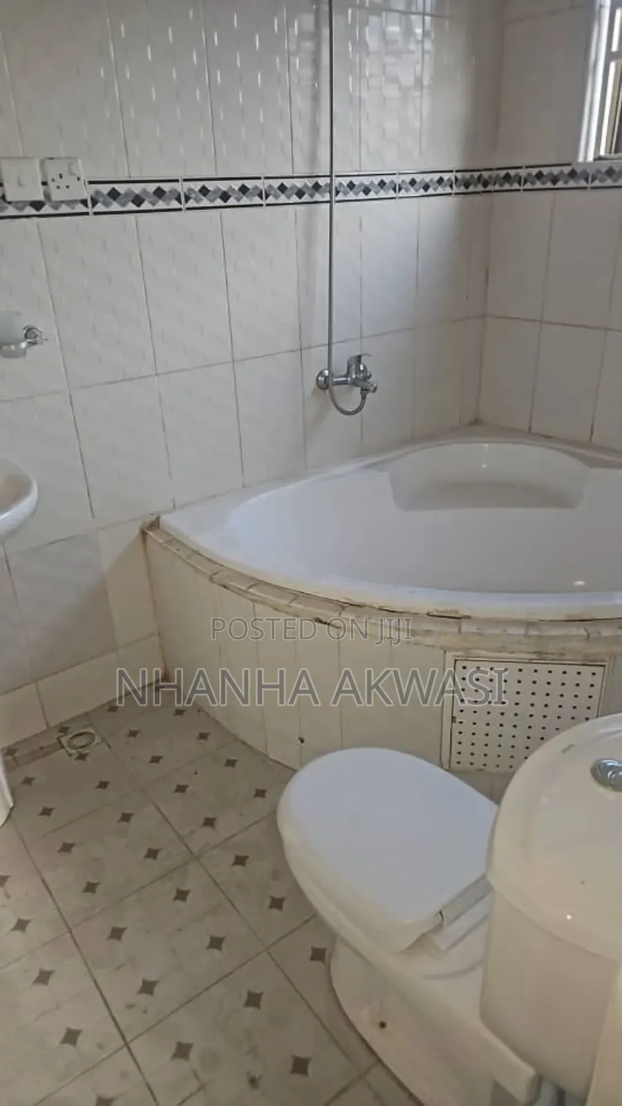 3bdrm House in Spintex, Sakumono for rent