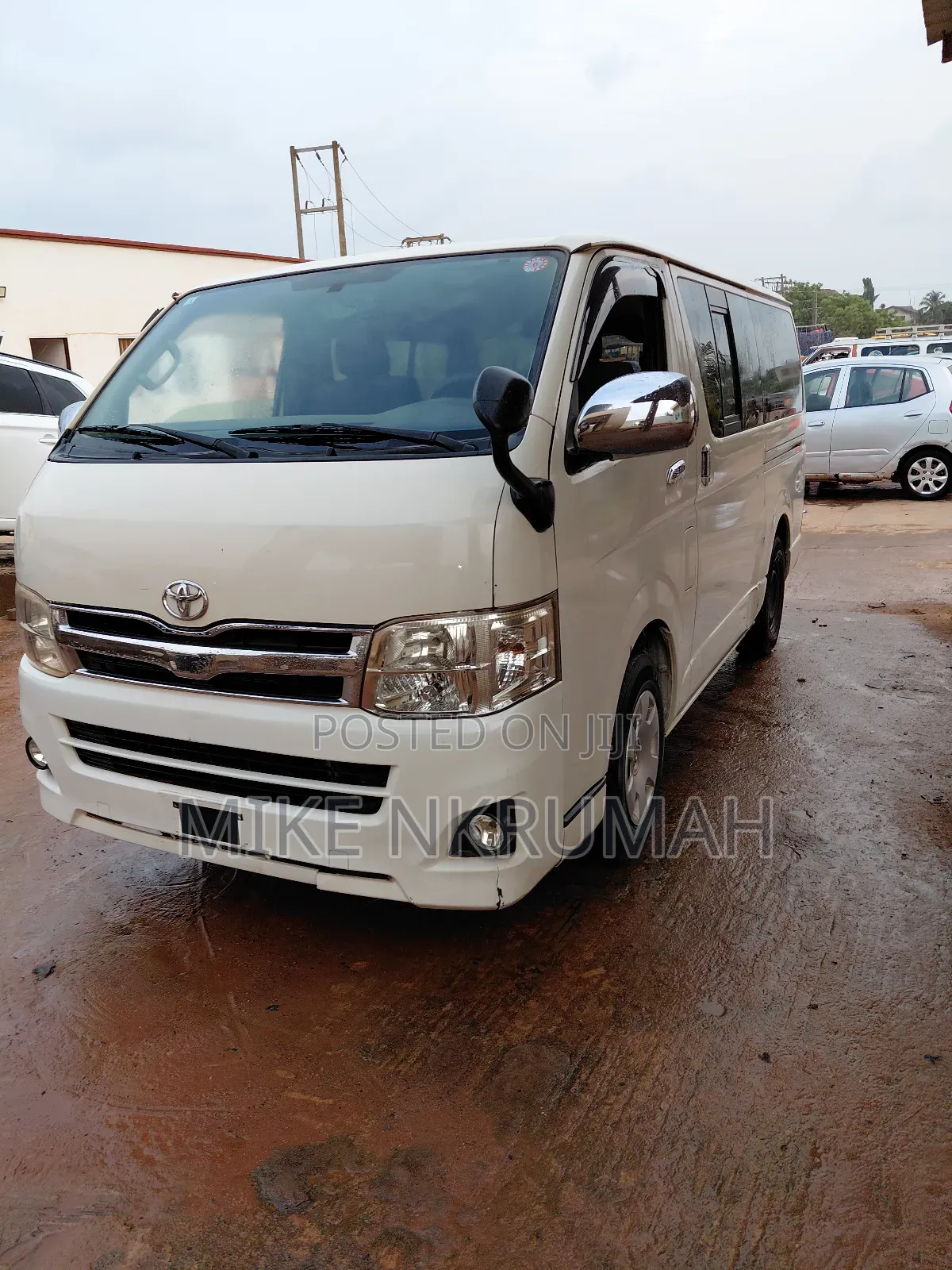 Toyota HiAce 2012 White