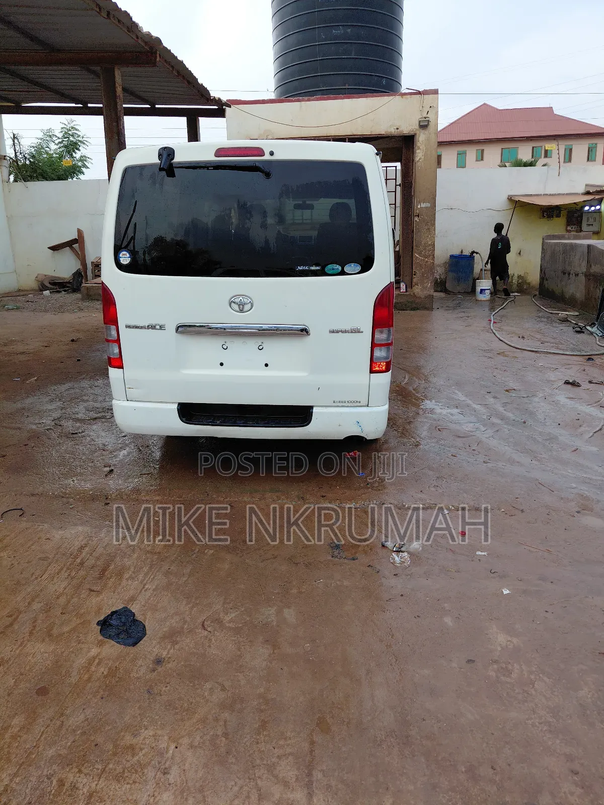 Toyota HiAce 2012 White