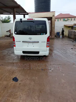 Toyota HiAce 2012 White