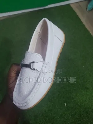 Boys Shoes Size 30