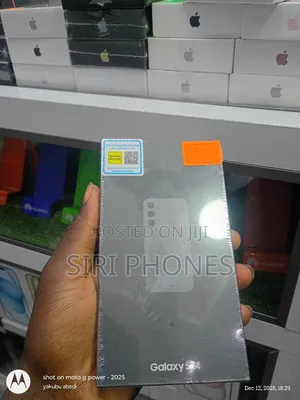 New Samsung Galaxy S24 256 GB Green