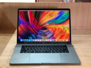 Laptop Apple MacBook Pro 2017 16GB Intel Core I7 SSD 256GB