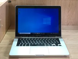 Laptop Apple MacBook Pro 2010 3GB Intel Core 2 Duo HDD 320GB