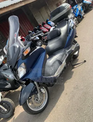 Suzuki Burgman 2018 Blue