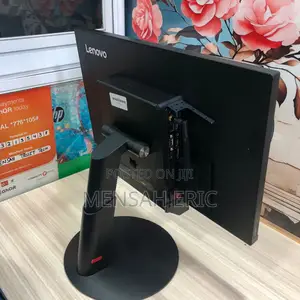 Desktop Computer Lenovo ThinkCentre 22 8GB Intel Core I5 SSD 256GB
