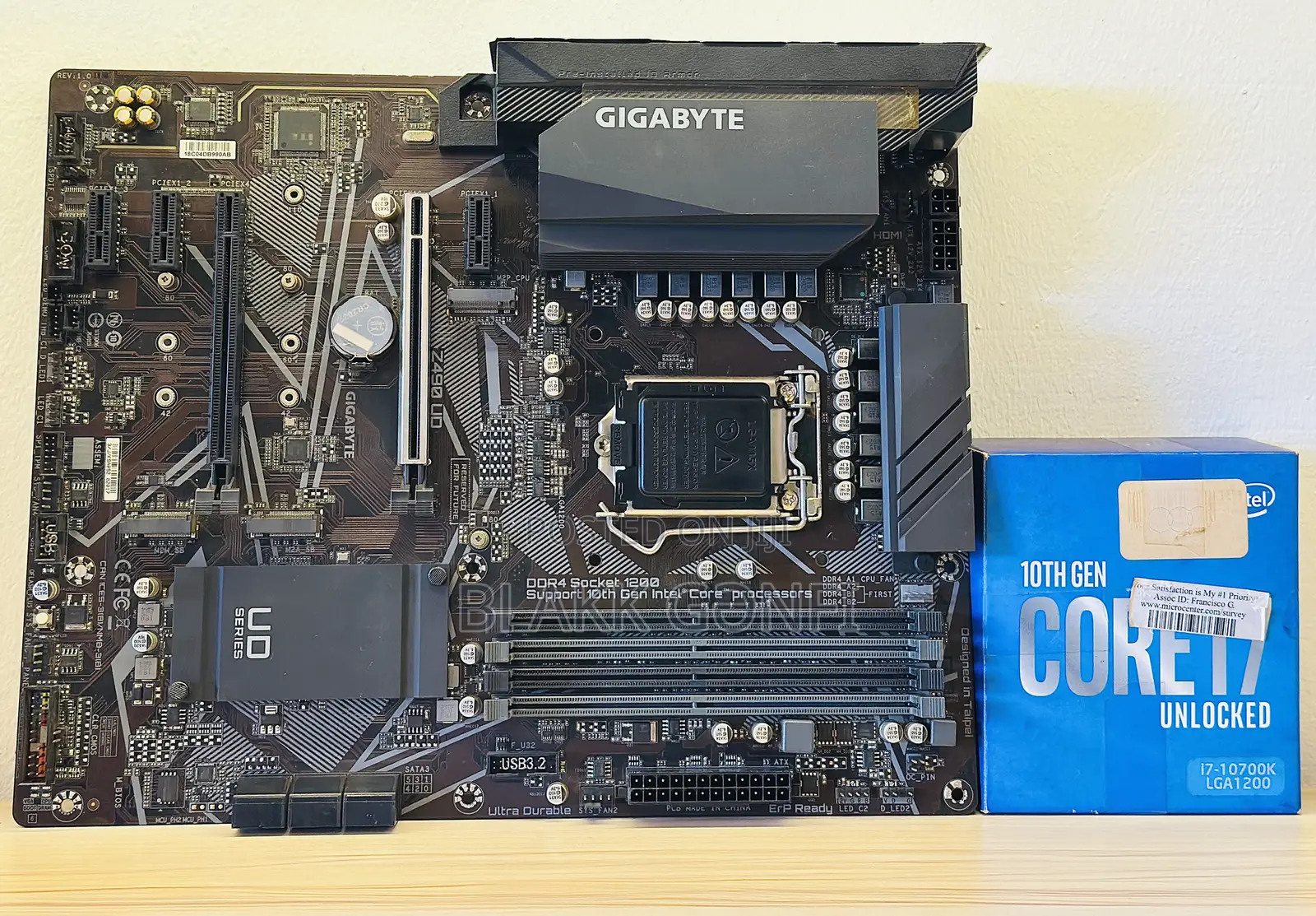 I7-10700 10th Gen Cpu + Gigabyte Z490 Motherboard