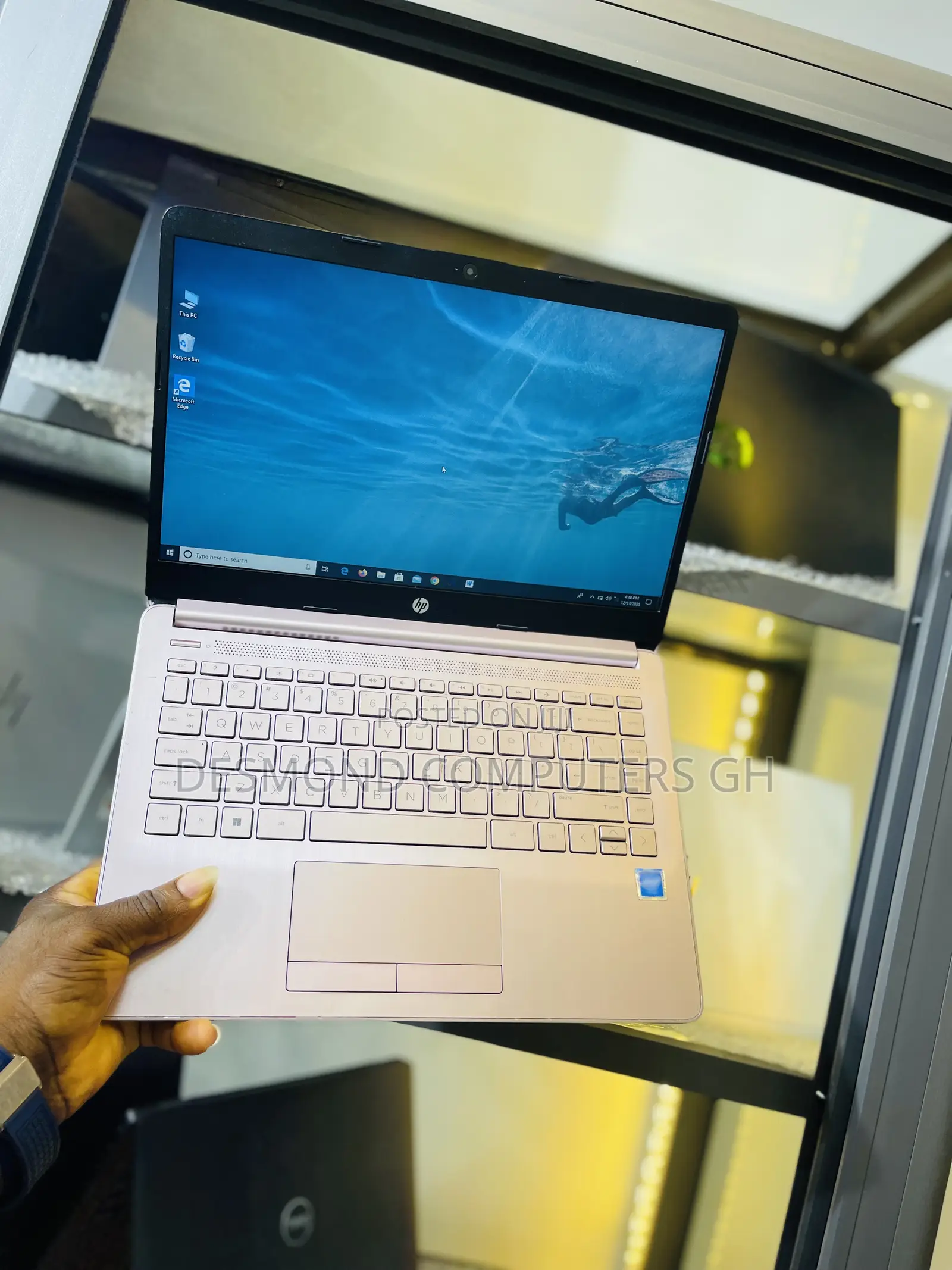 Laptop HP Stream 14 4GB Intel Celeron SSD 60GB