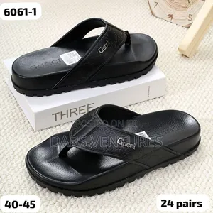 Gucci Stepper. 39-44