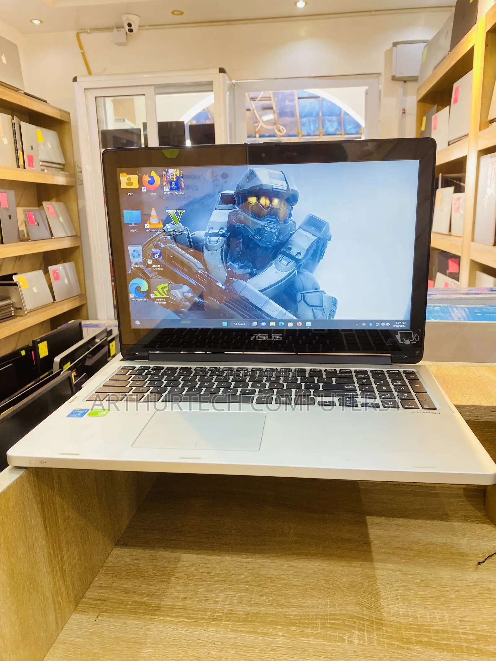 Laptop Asus 8GB Intel Core I7 HDD 1T