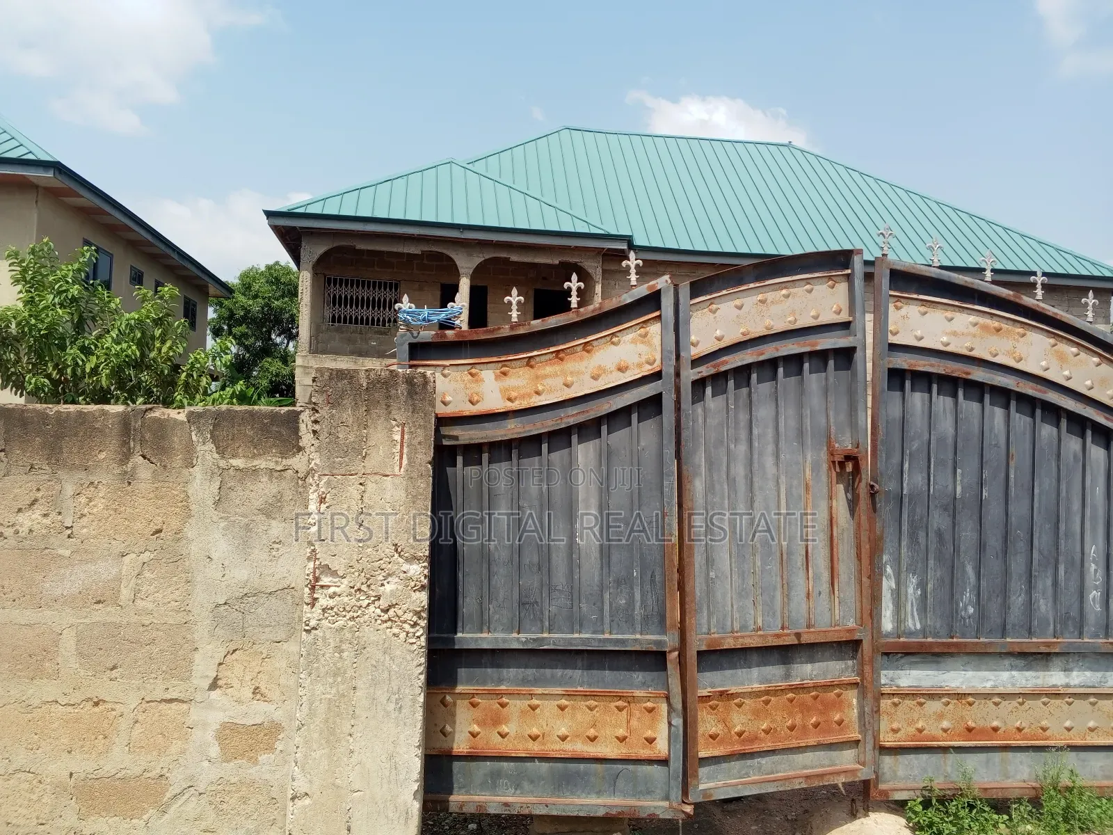 Uncompleted 8 Bedroom for Sale in Kasoa Ghana Flag