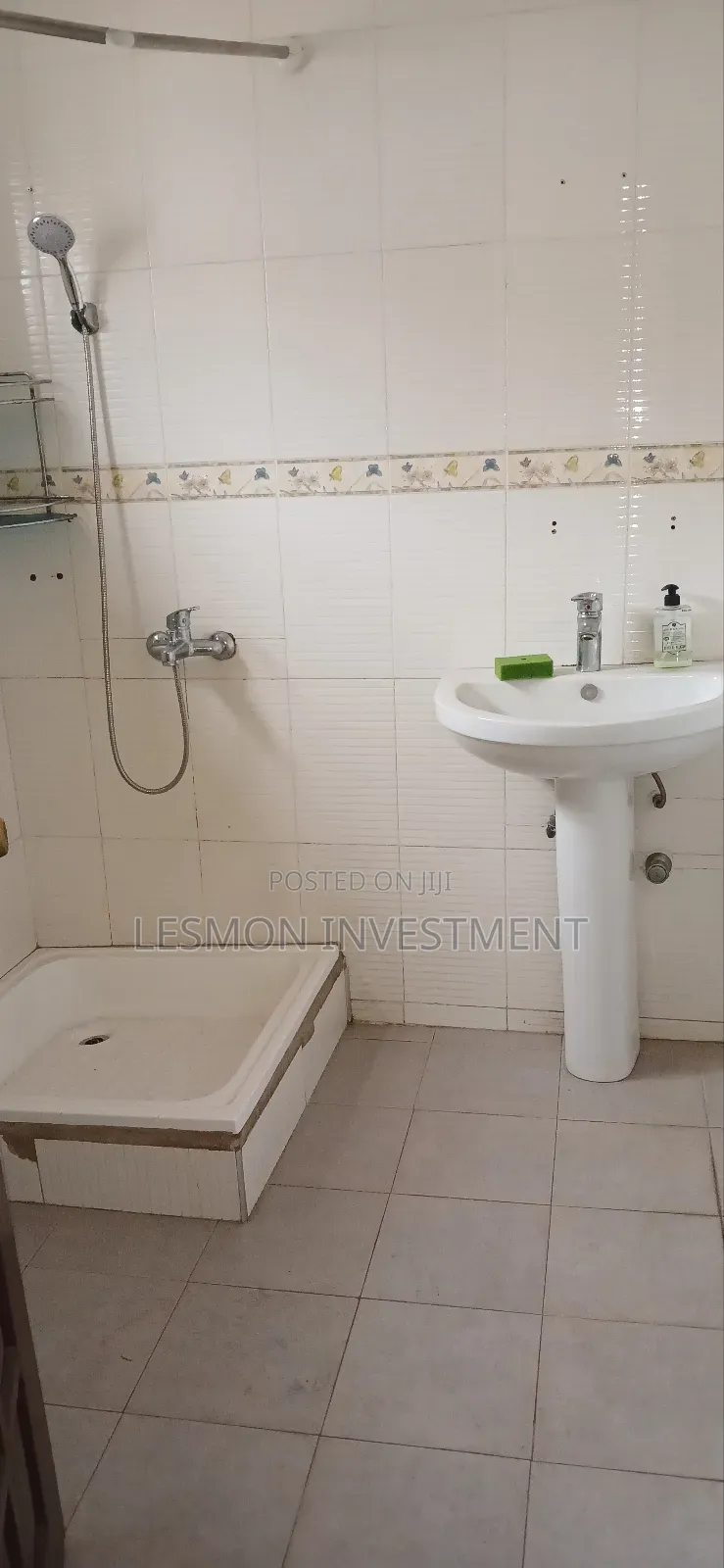 2bdrm House in Lesmon Investment, Manet Court for sale