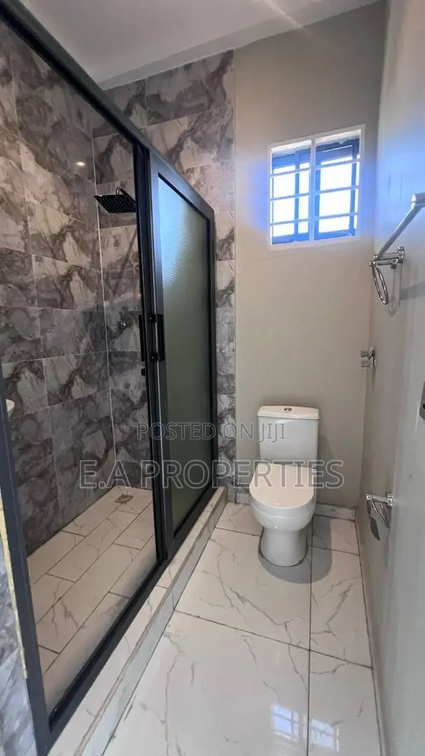 3bdrm House in E A Properties, Lake Side Estate for sale