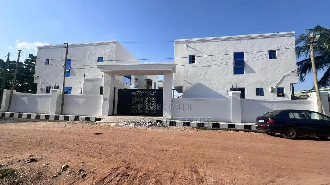 3bdrm House in E A Properties, Lake Side Estate for sale