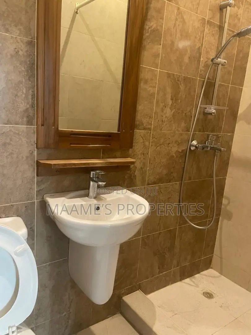 5bdrm House in Labone for rent