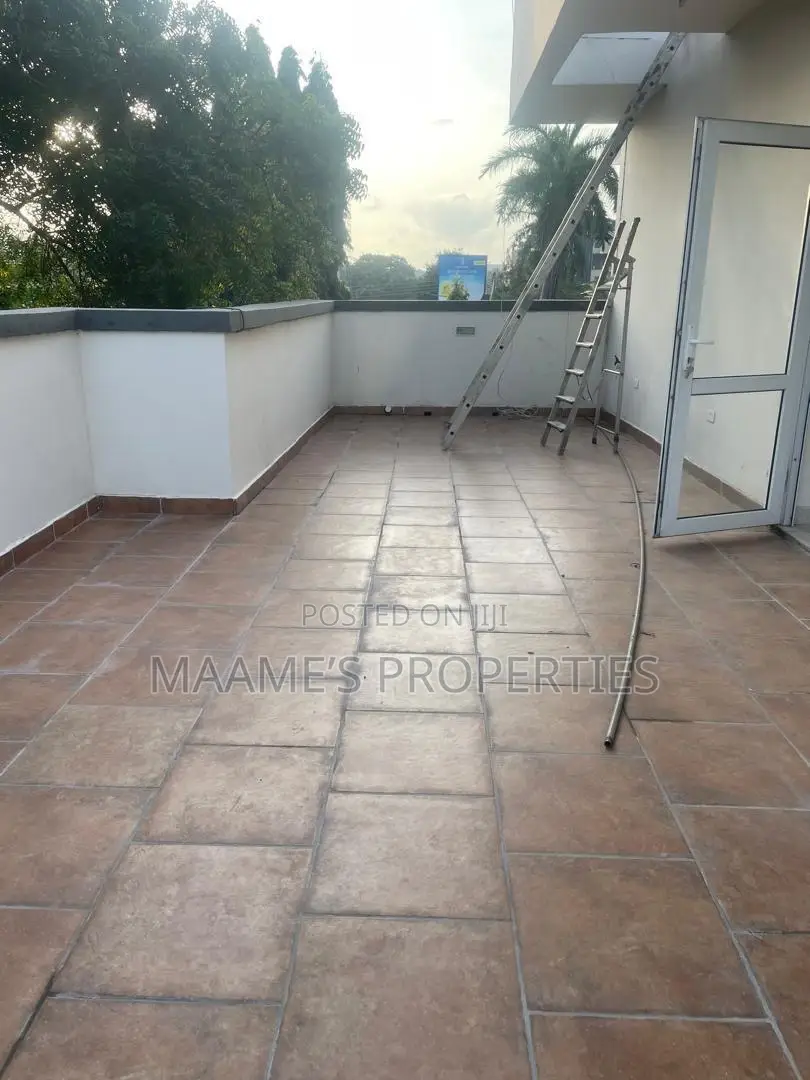 5bdrm House in Labone for rent