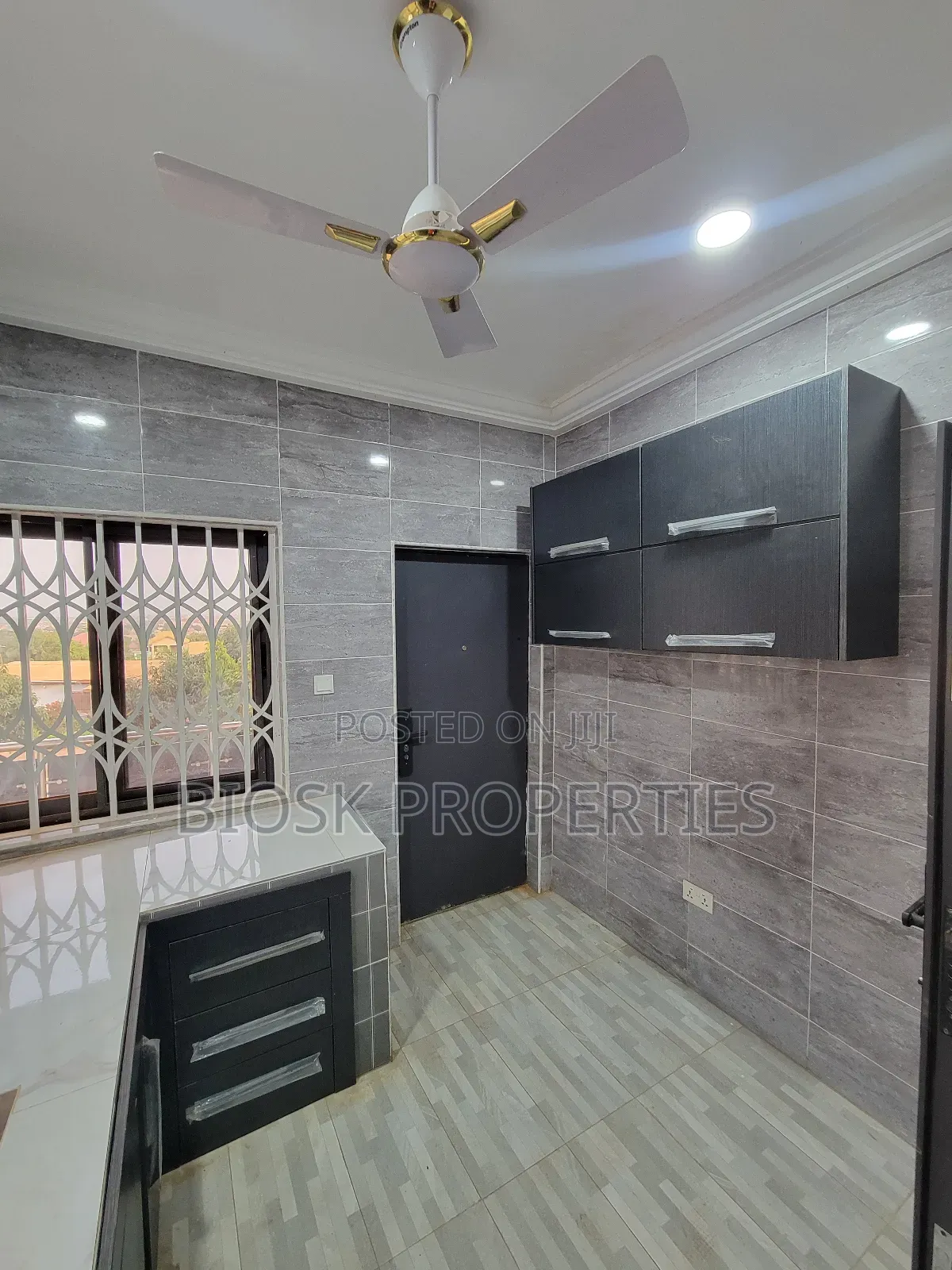2bdrm Apartment in Kiosk Properties, Oyibi for rent