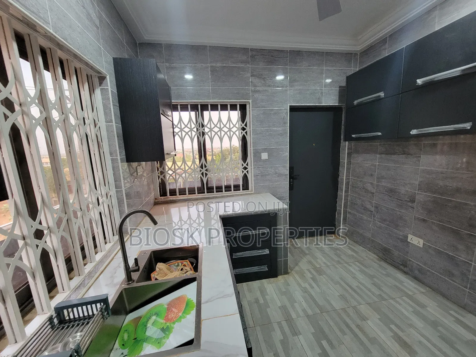 2bdrm Apartment in Kiosk Properties, Oyibi for rent
