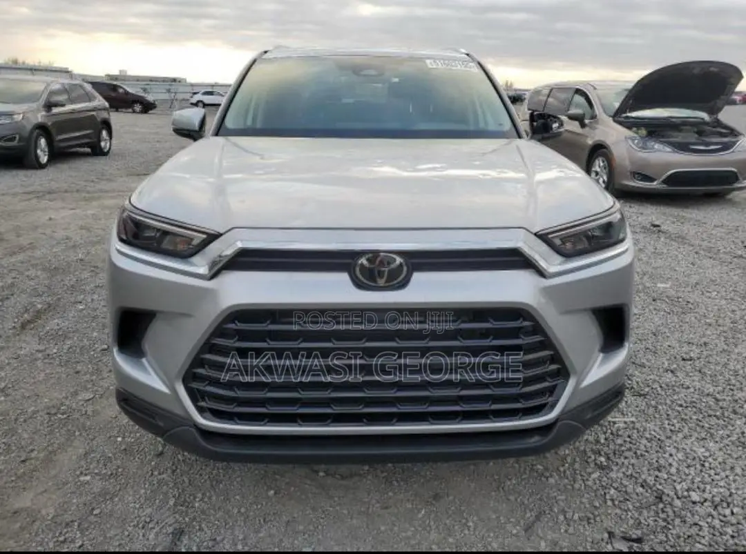 Toyota Grand Highlander 2024 Silver