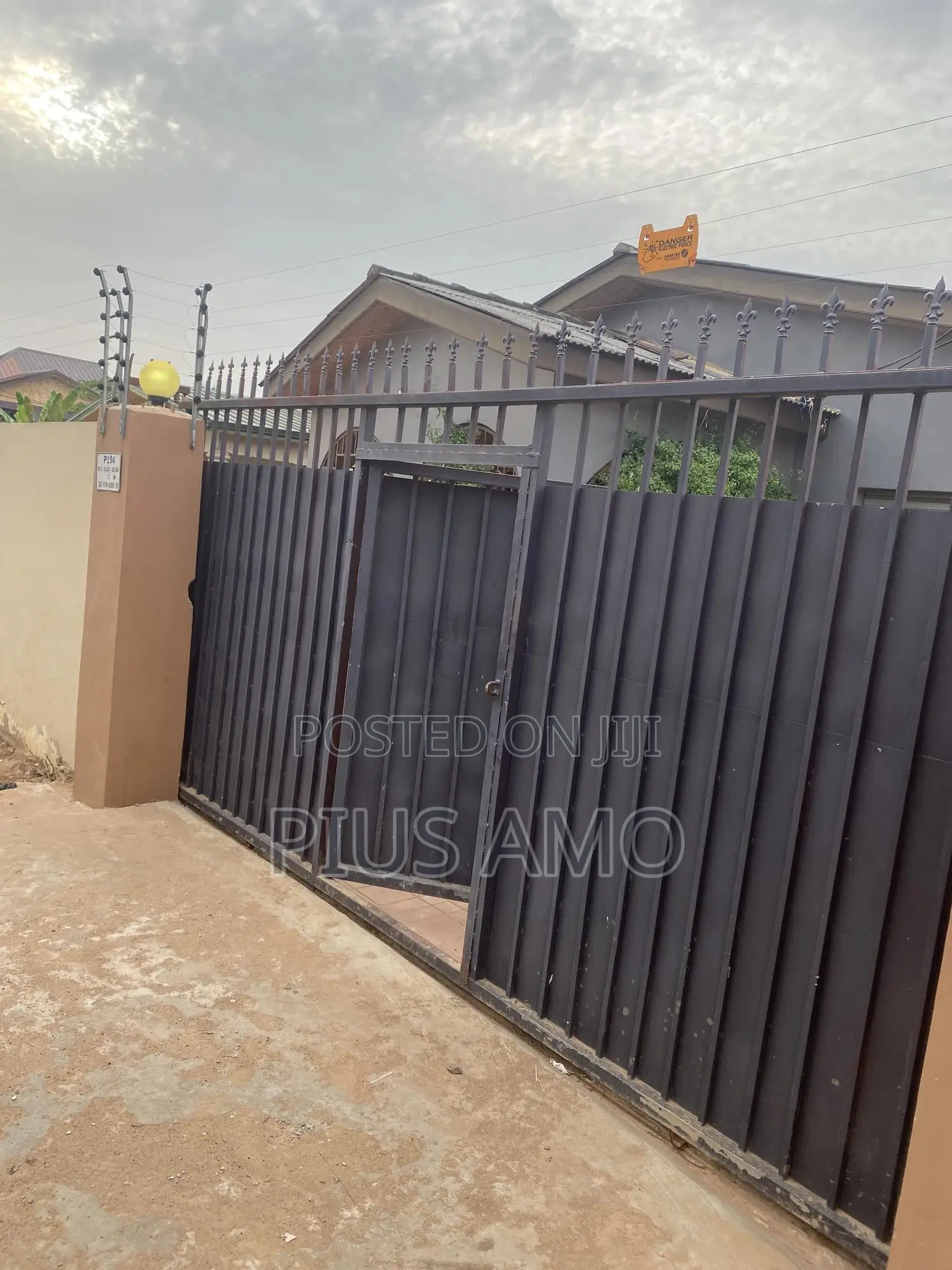 3bdrm House in Teshie for rent