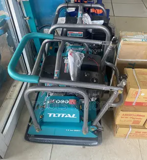 Total Gasoline Plate Compactor 90kg 6.5hp