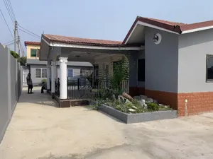 4bdrm House in Dansoman for sale