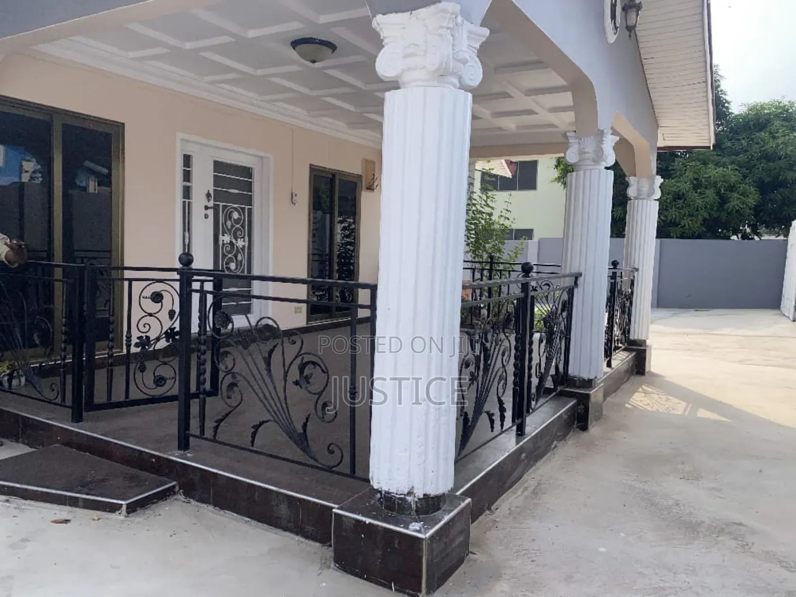4bdrm House in Dansoman for sale