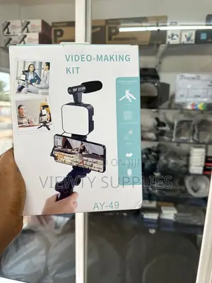 Smartphone Camera Vlogging Kit With Tripod Holder Microphone Led Light