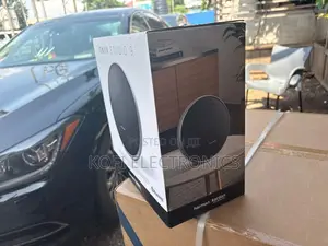 Harman Kardon Onyx Studio 9 Futuristic, Crystal-Precision Audio