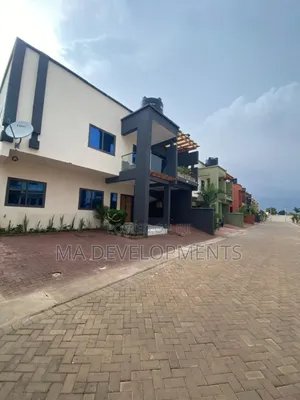 4bdrm Townhouse / Terrace in Madev Realty, Achimota for rent