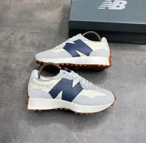 New Balance 327 Moonbeam