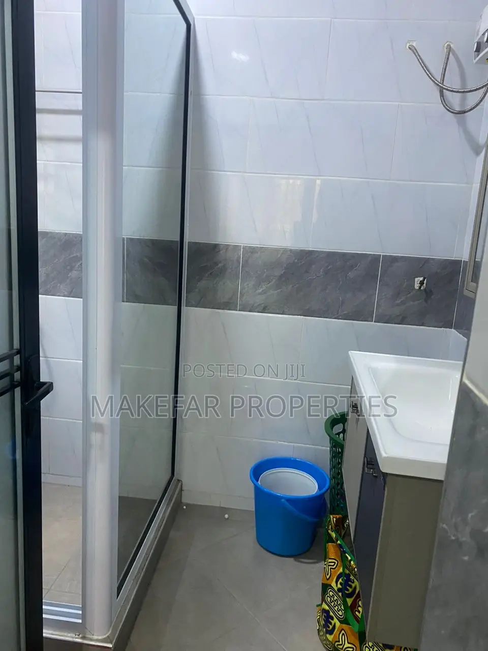 3bdrm House in School Junction for rent