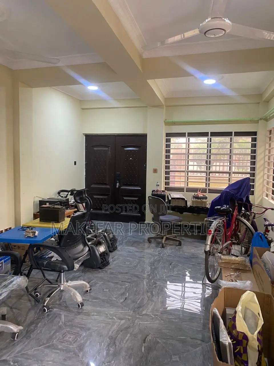 3bdrm House in School Junction for rent