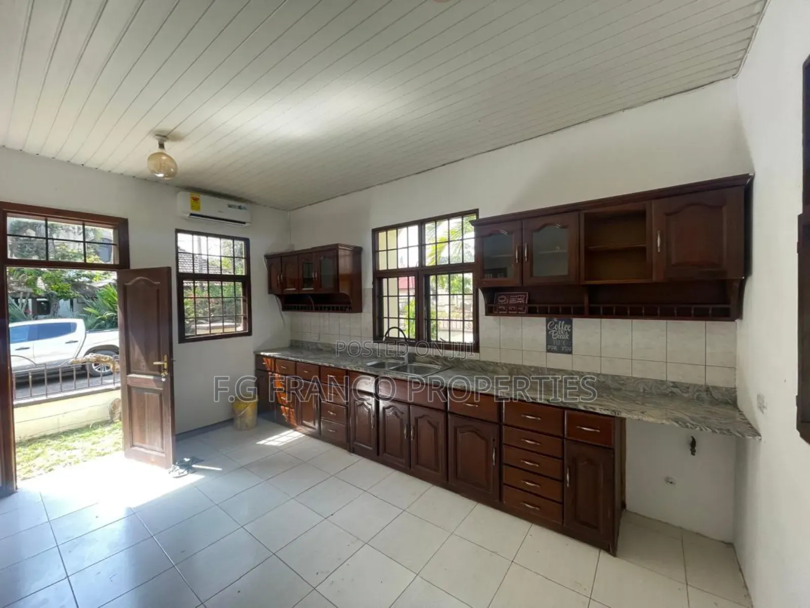 3bdrm House in Kg Franco Properties, Ashaiman Municipal for rent