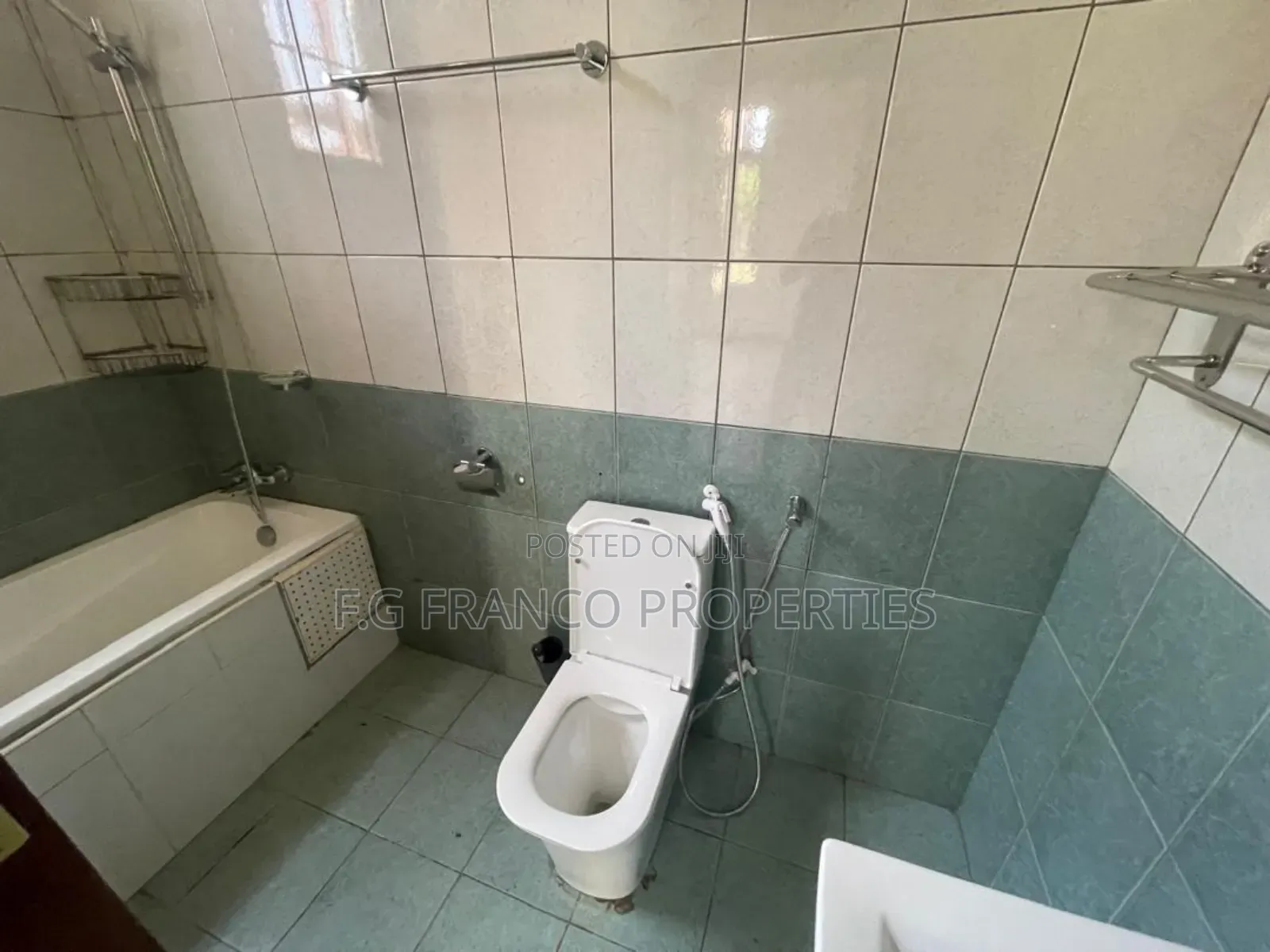 3bdrm House in Kg Franco Properties, Ashaiman Municipal for rent