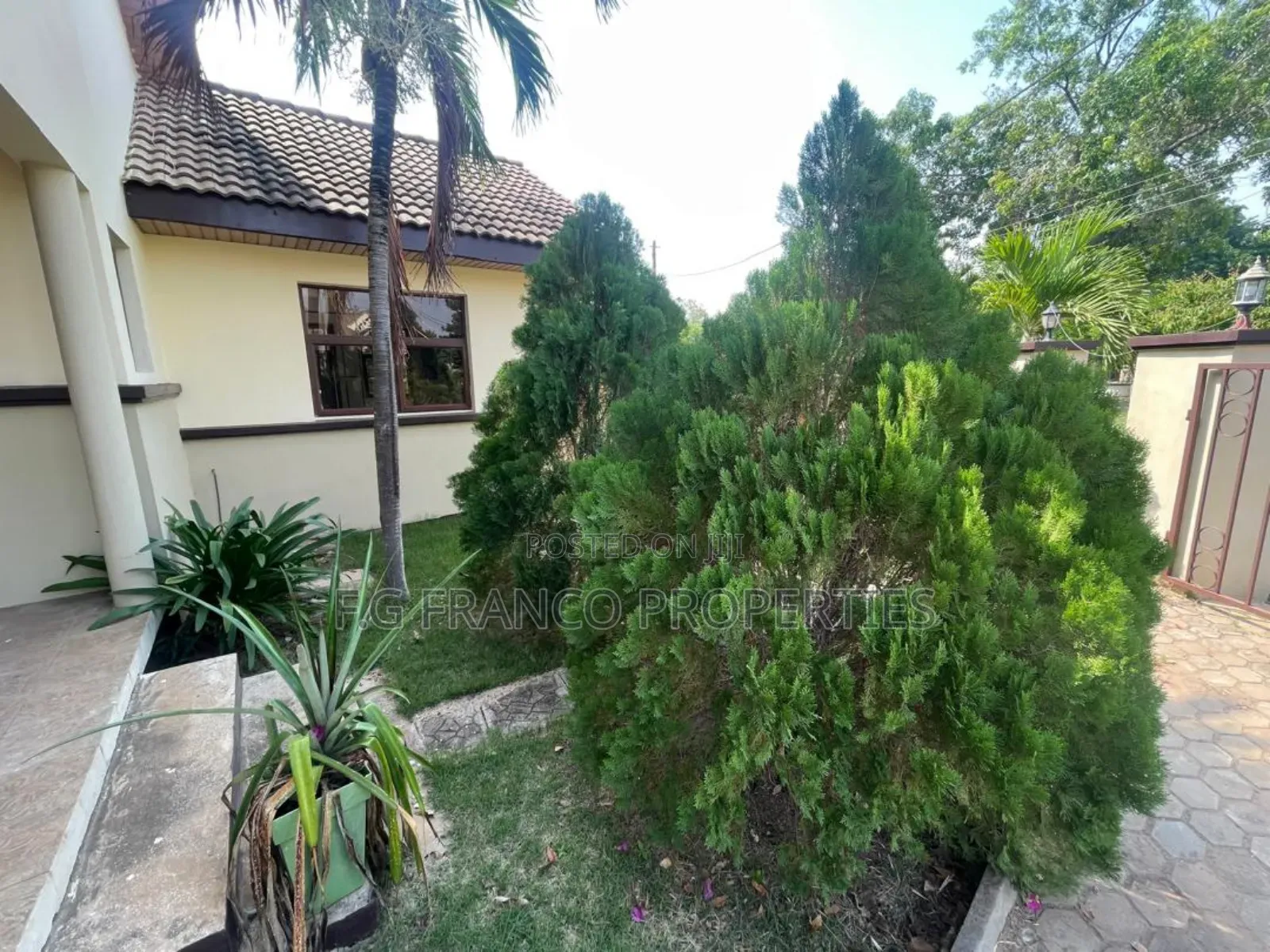 3bdrm House in Kg Franco Properties, Ashaiman Municipal for rent