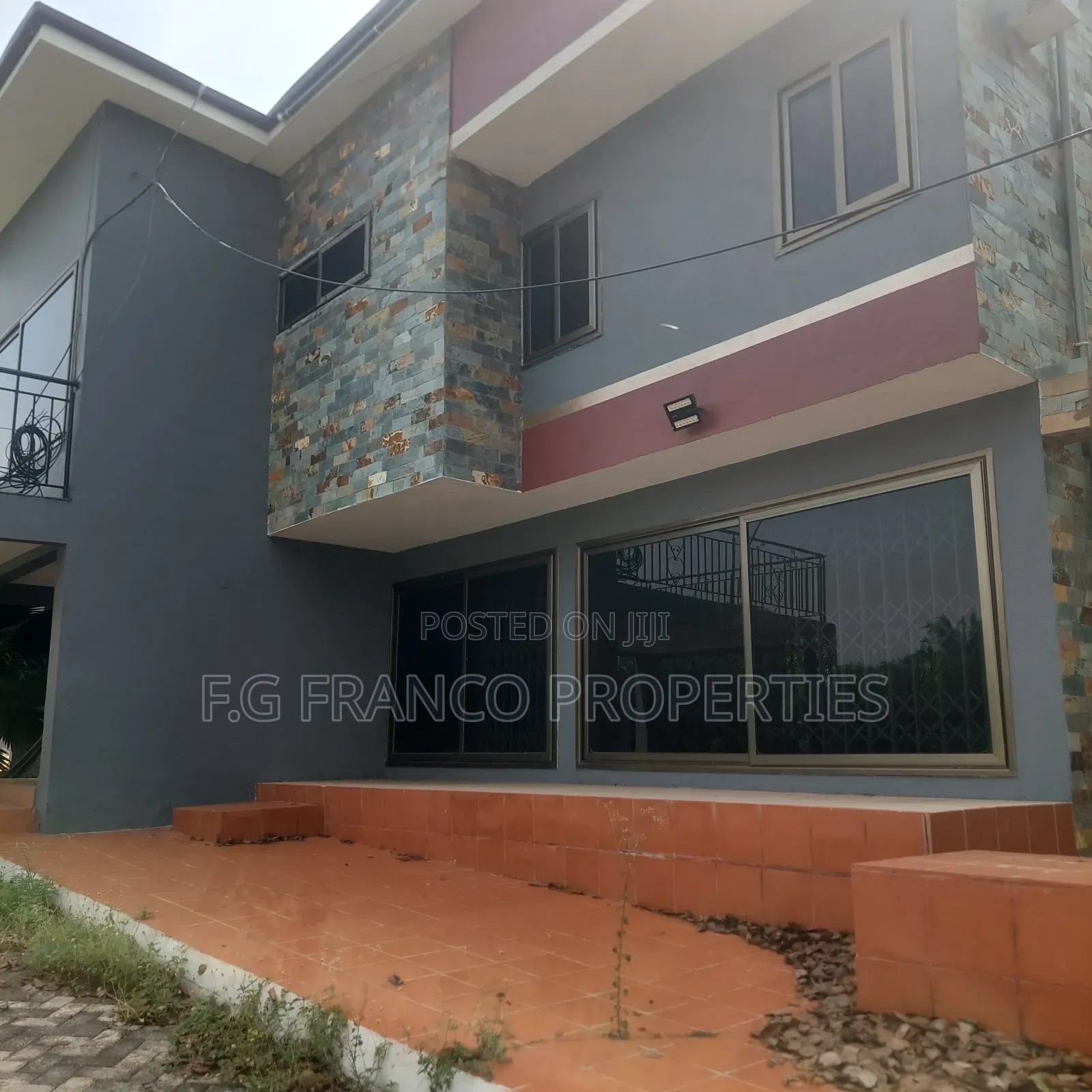 3bdrm House in Kg. Franco, Tema Metropolitan for rent