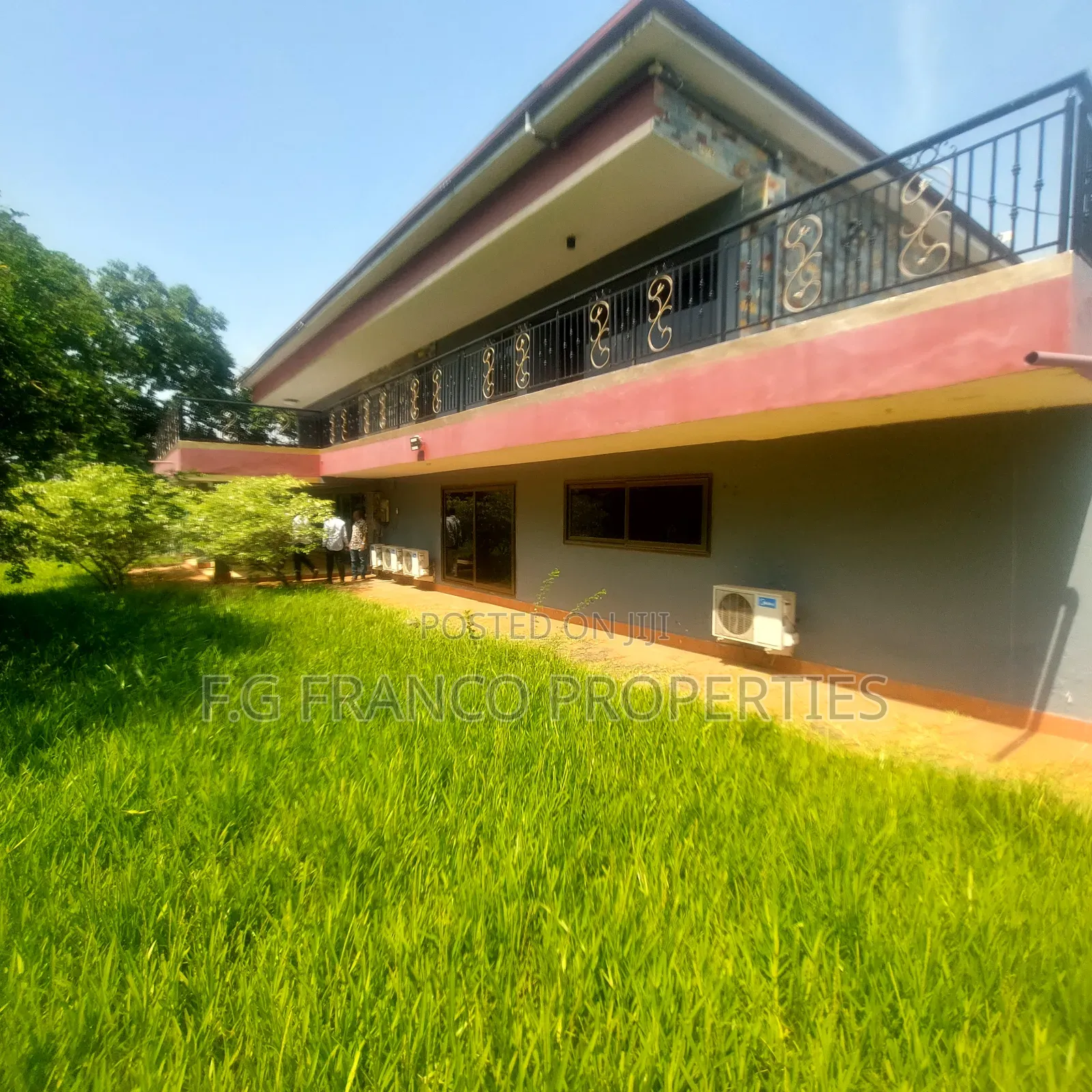 3bdrm House in Kg. Franco, Tema Metropolitan for rent
