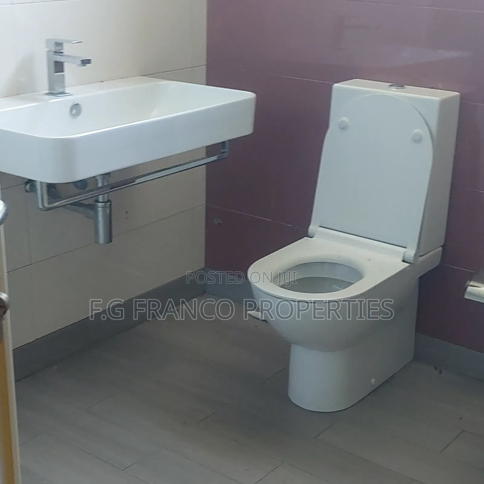 3bdrm House in Kg. Franco, Tema Metropolitan for rent